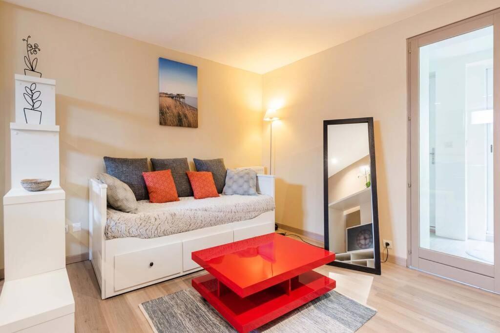 Studio Next To Bordeaux City Center With A Terrace Bègles Kültér fotó